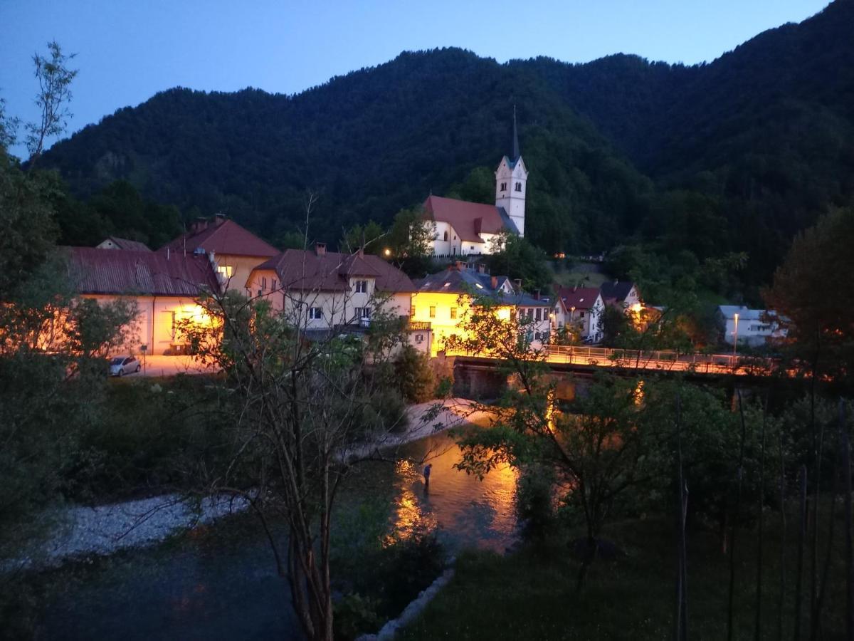 Riverside Villa Avo - Apartment Martin Spodnja Idrija المظهر الخارجي الصورة